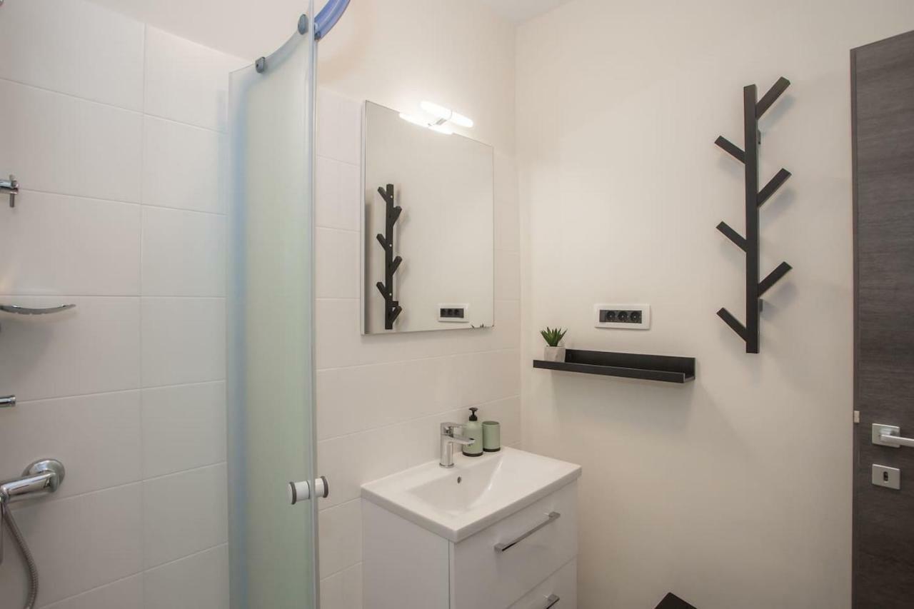 Caprice Studio Apartment Poreč Buitenkant foto