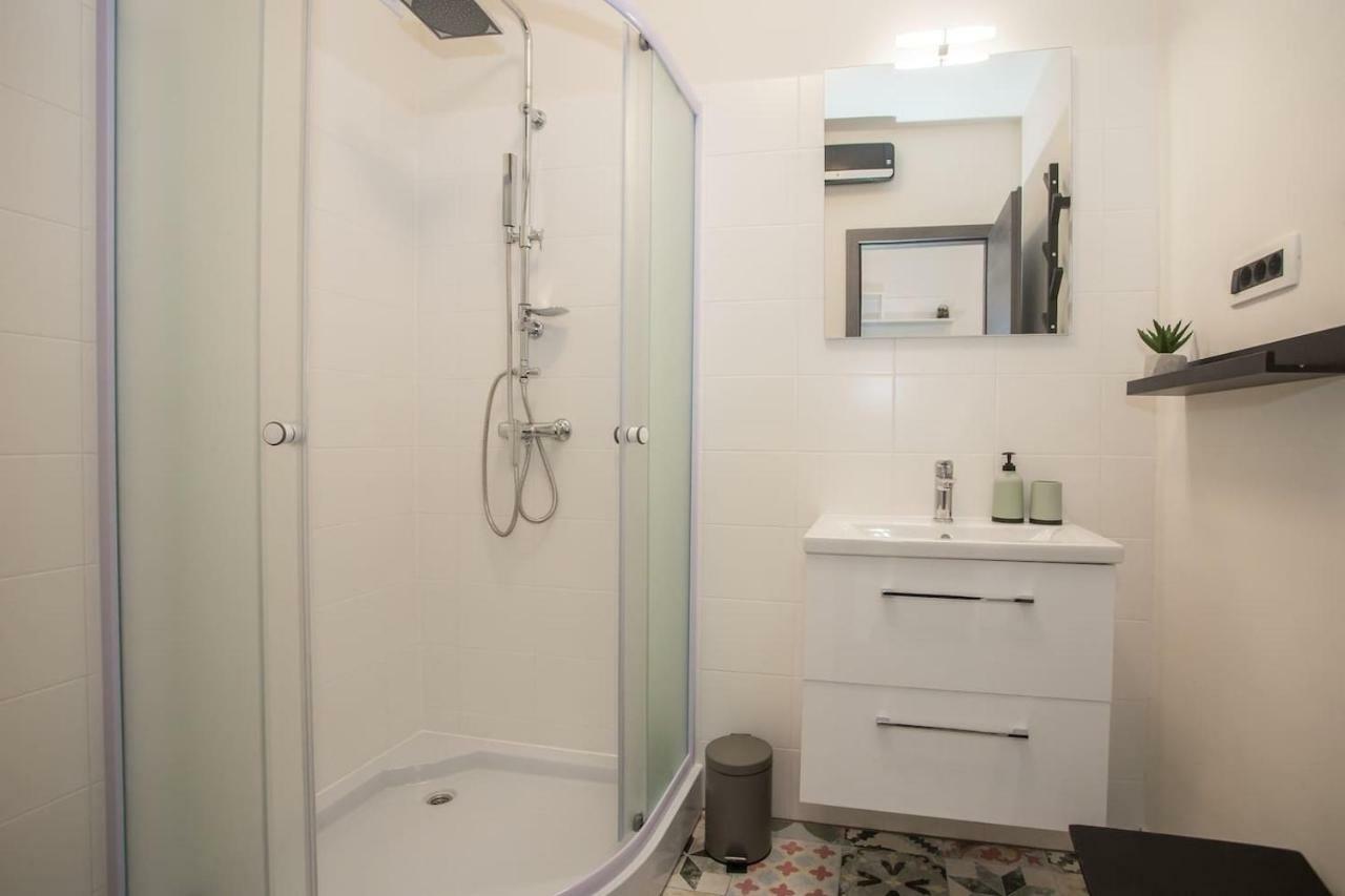 Caprice Studio Apartment Poreč Buitenkant foto